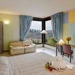 Albornoz Palace Hotel