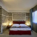 Hotel Albornoz Palace