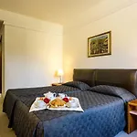 Albornoz Palace 4*