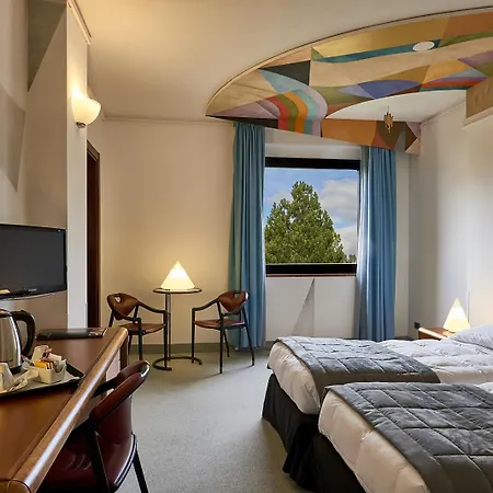 Hotel Albornoz Palace