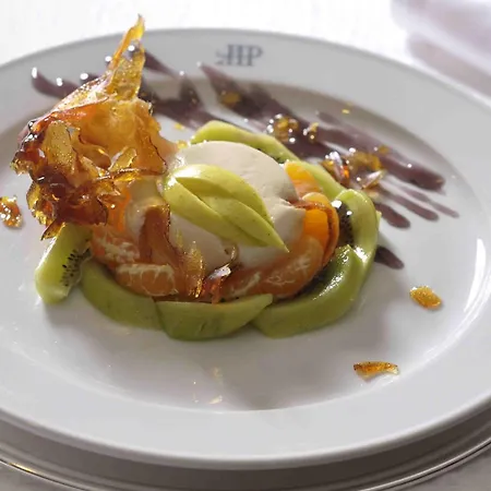 Hotel Albornoz Palace