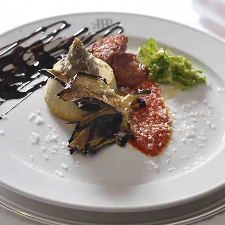 Hotel Albornoz Palace