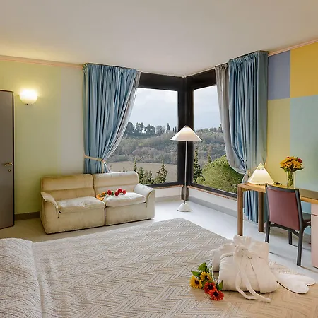 Albornoz Palace Hotell