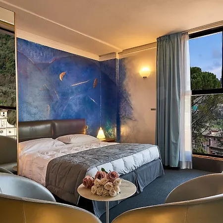 Albornoz Palace Hotel 4*