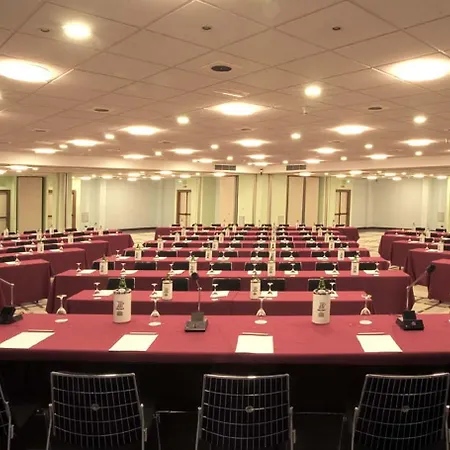 Ξενοδοχείο Albornoz Palace 4*