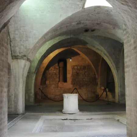 Hotel Albornoz Palace