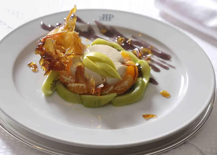 Hotel Albornoz Palace