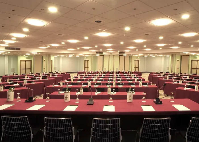 Hotel Albornoz Palace 4*