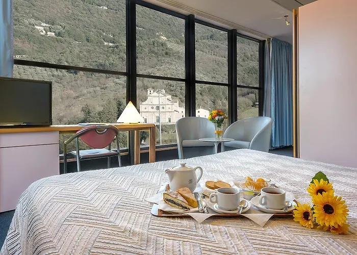 Albornoz Palace Hotel 4*