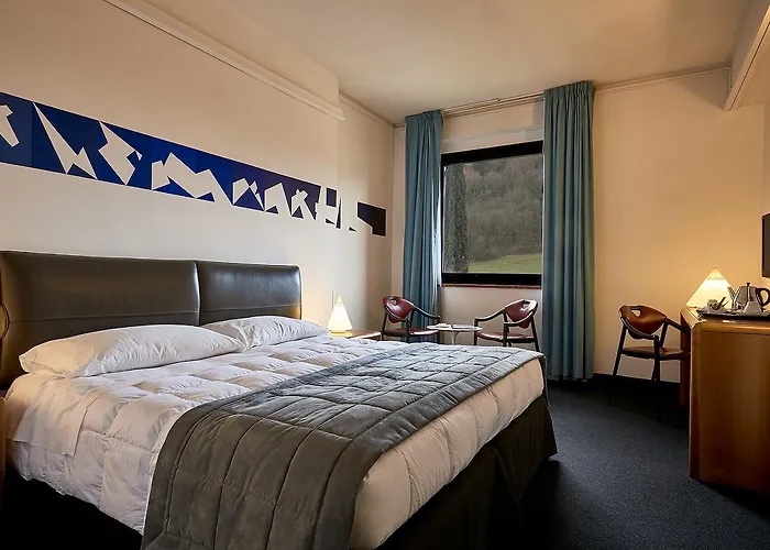 Albornoz Palace Hotel 4*